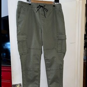 BRAND NEW: Old Navy Flex Cargo Joggers